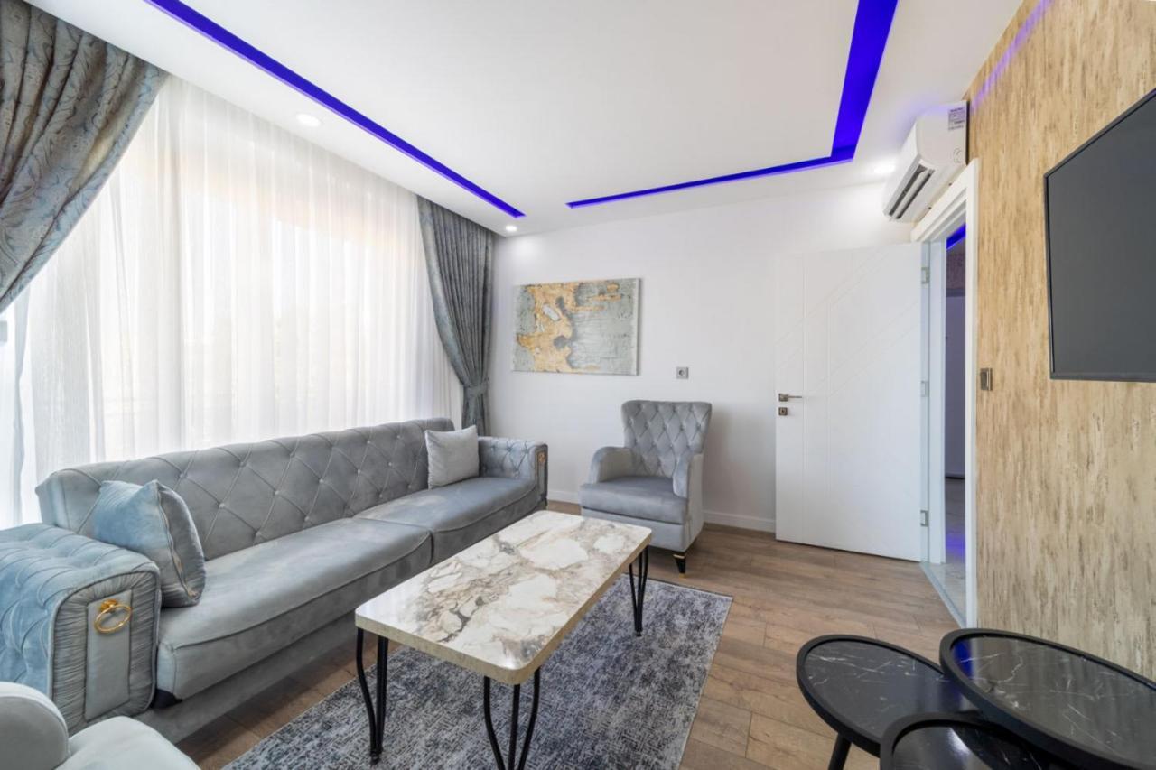 Modern And Central Duplex Near Beach In Appartement Antalya